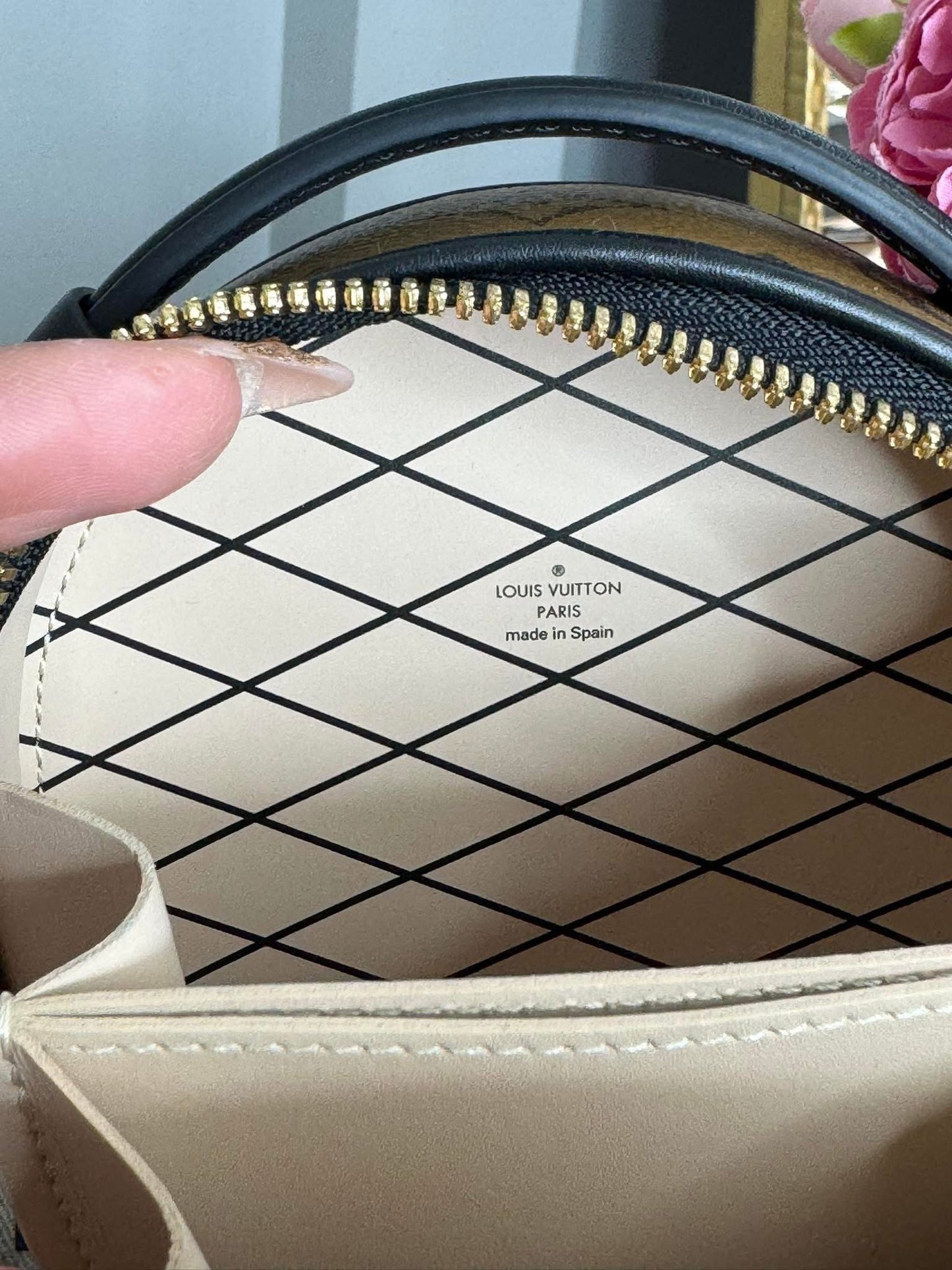Louis Vuitton Mini Boite Chapeau