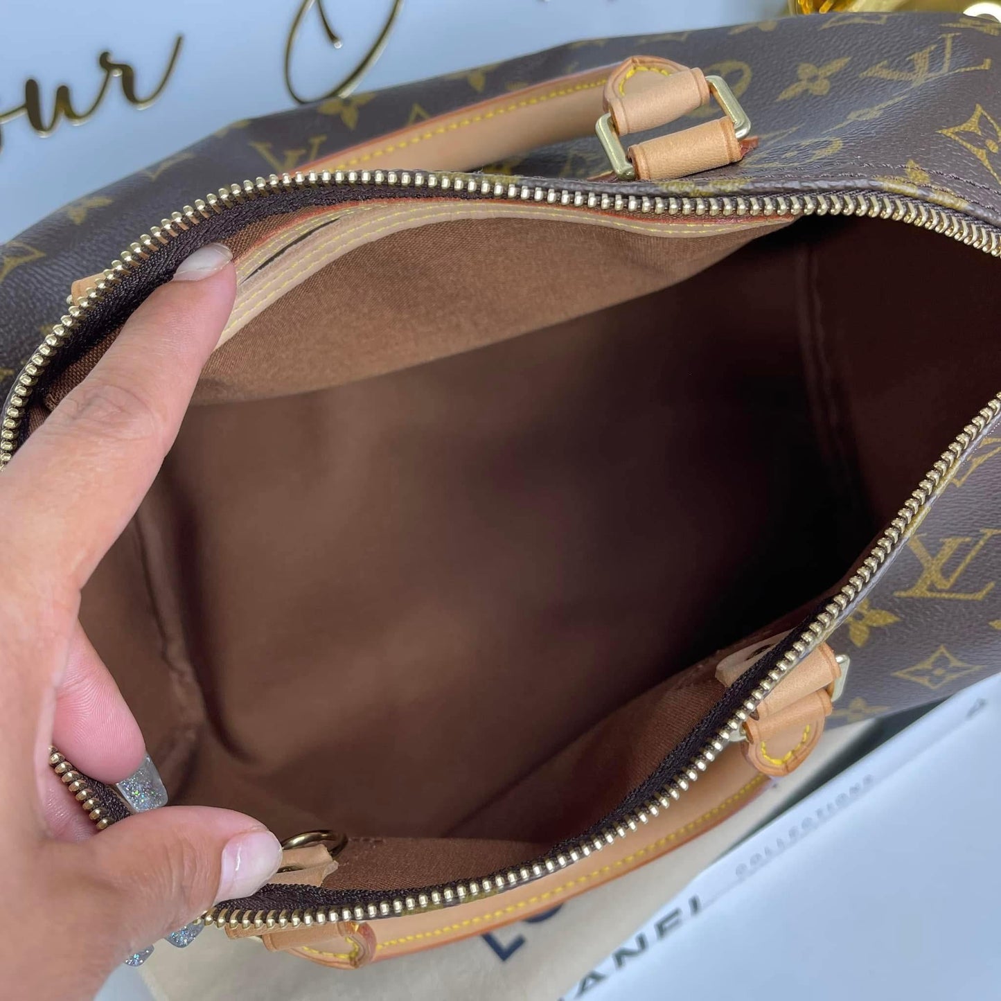 Louis Vuitton Speedy 30