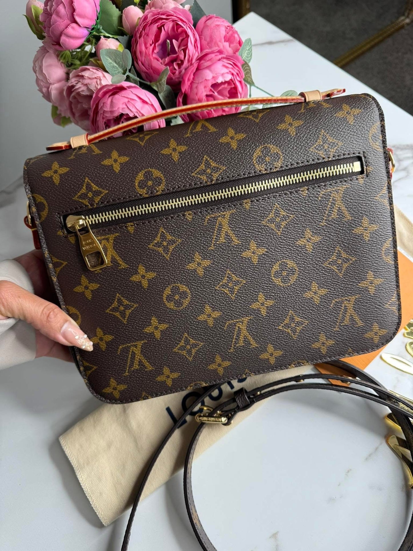 Louis Vuitton Pochette Métis