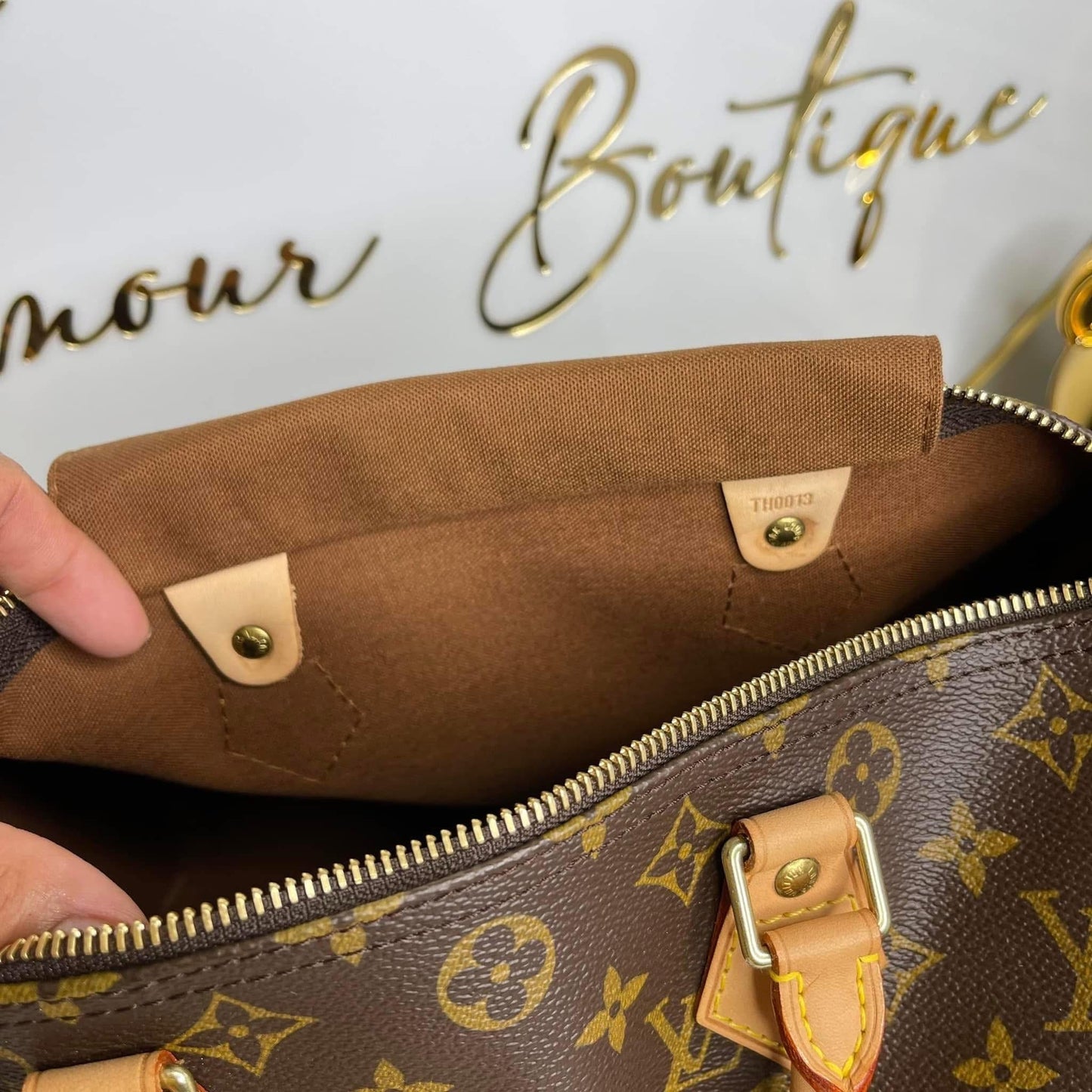 Louis Vuitton Speedy 30