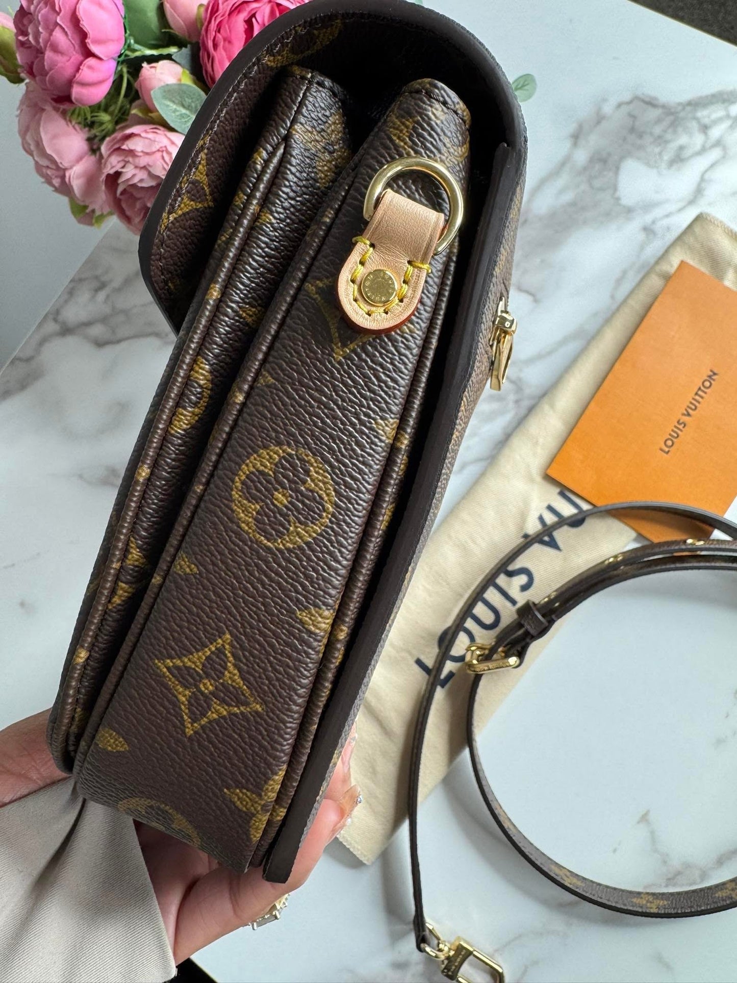 Louis Vuitton Pochette Métis