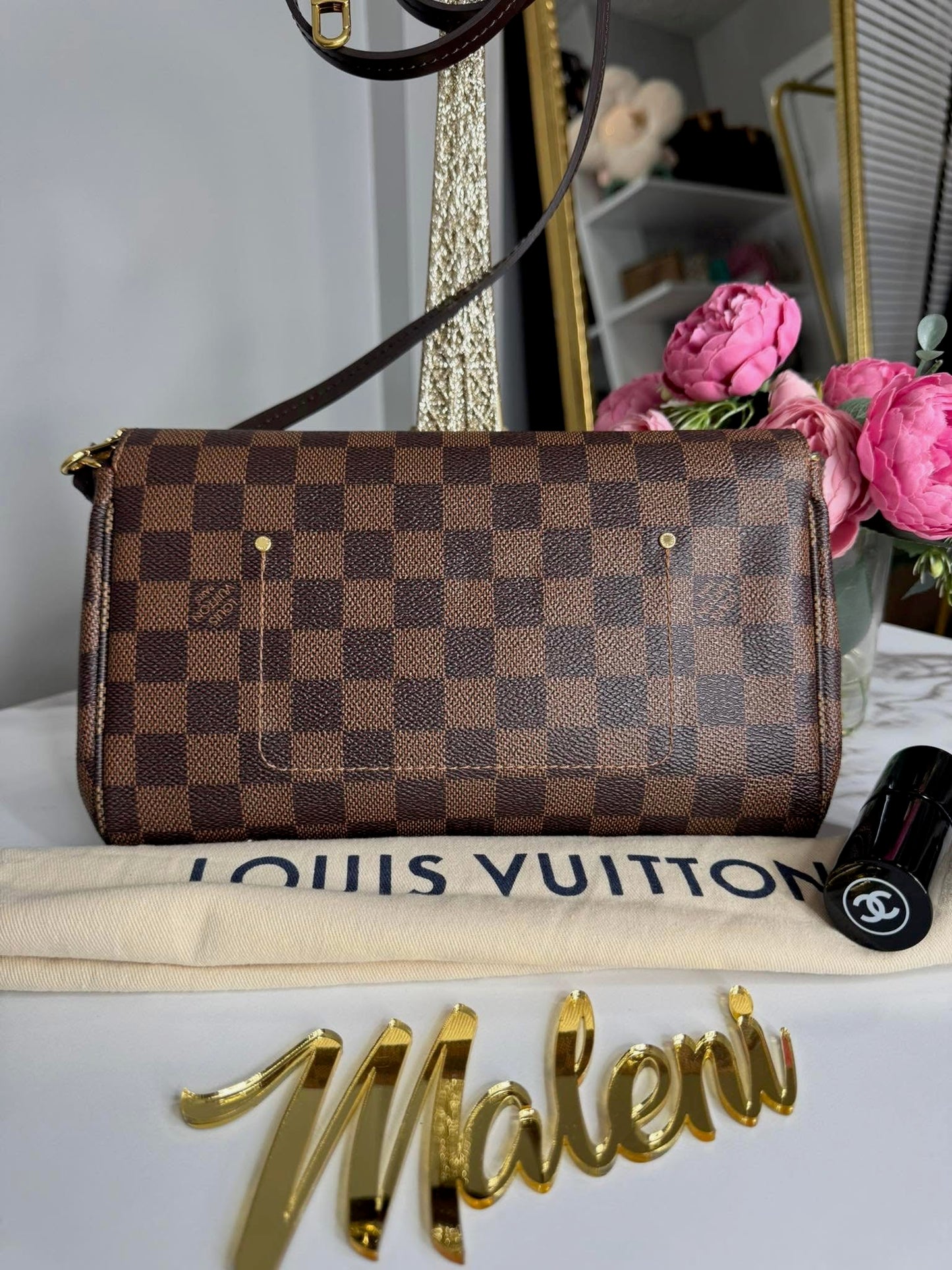 Louis Vuitton Favorita MM